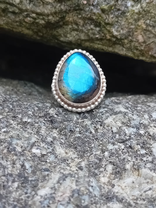 Bague Labradorite et fil perlé T51