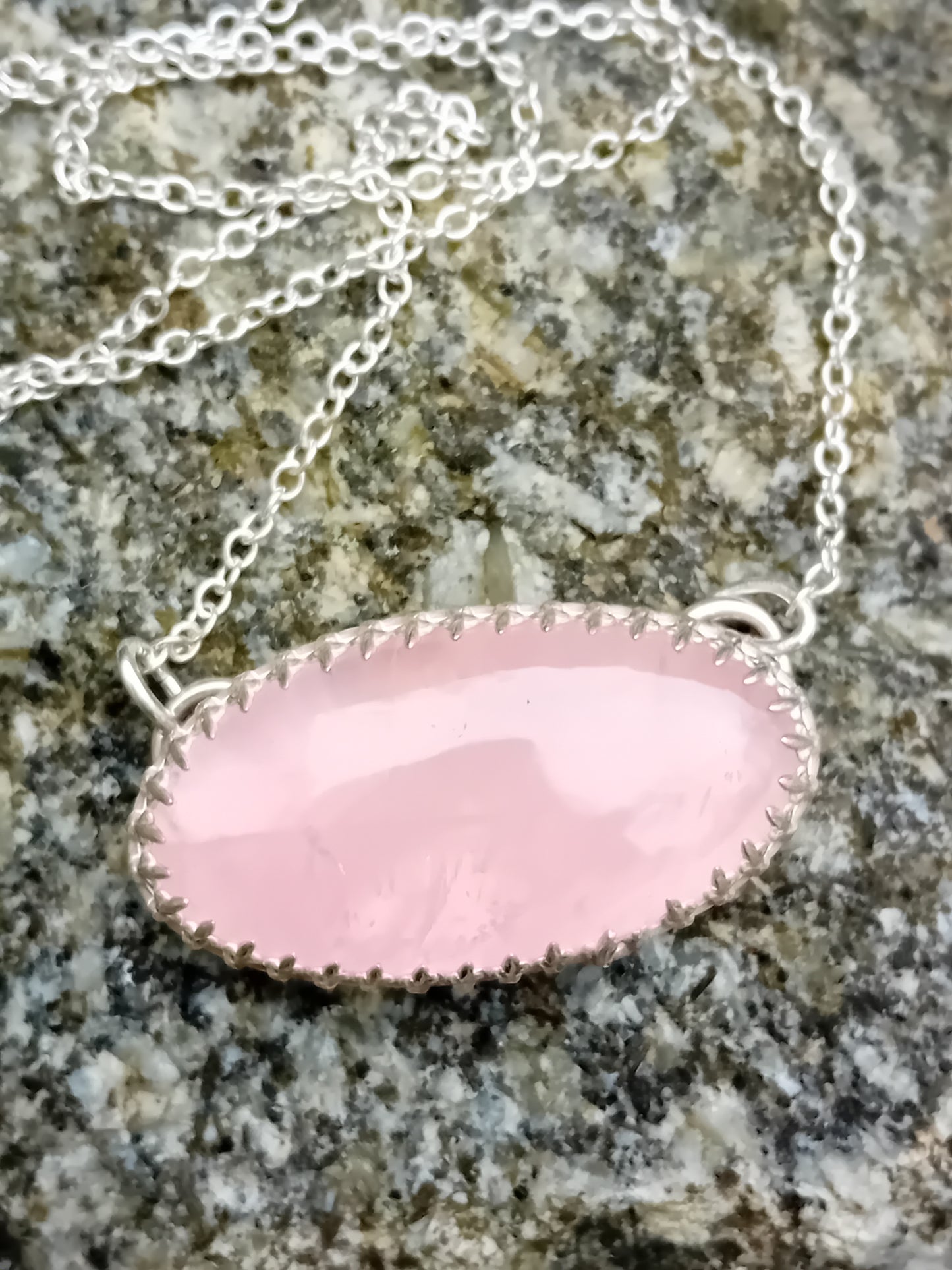 Collier Quartz Rose fixe